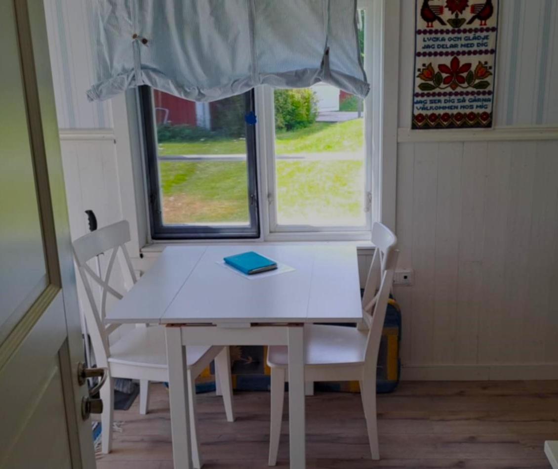 Gaeststuga I Vacker Natur, Bastu, Bubbelpool Sommartid Och Gratis Parkering Naera Ulricehamn Och Lassalyckan, Guesthouse With Nice View With Sauna And Free Parking Close To Dalsjoefors And Fishing Бурос Экстерьер фото